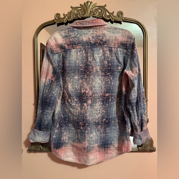 Vintage Distressed/Bleached Flannel Shirt in Pink and Blue - Picture 3 of 4